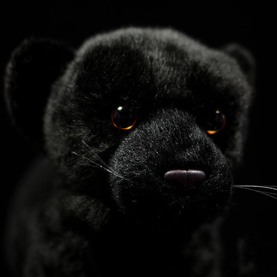 Peluche Pantera Negra Realista para Juego y Simulación - Image 10