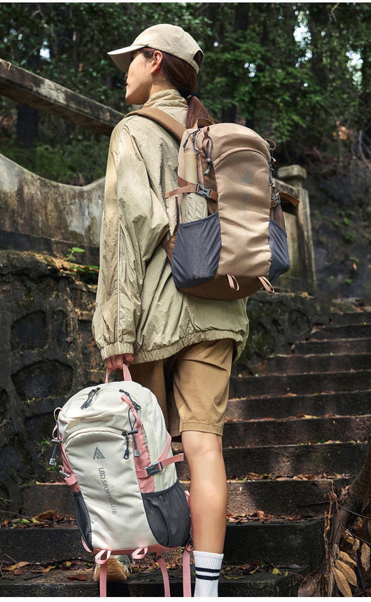 Mochila de Senderismo Impermeable con Almacenamiento Versátil - Image 13