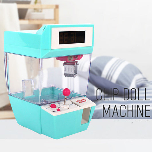 Reloj Despertador con Máquina Agarradora de Muñecas