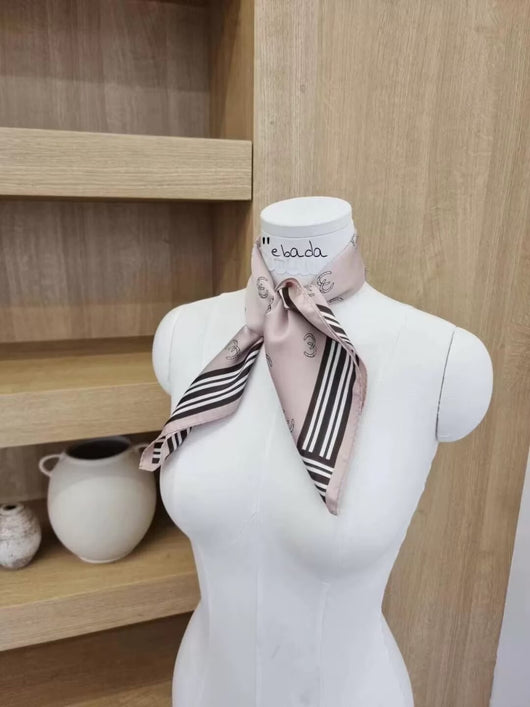 Pañuelo Cuadrado Protector Cuello Mujer - Diseño Elegante y Versátil - Image 35