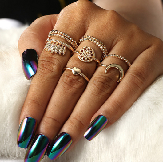 Set de 9 Anillos Midi Bohemios para Mujer - Diseño Luna, Pluma y Atrapasueños en Dorado