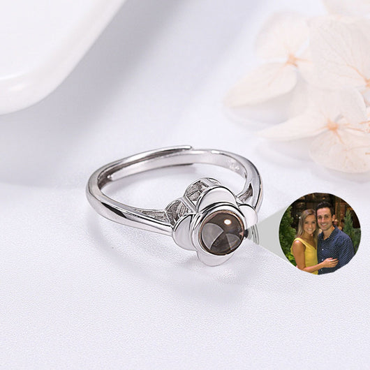 Anillo de Proyección Ajustable para Parejas con Diseño de Flor