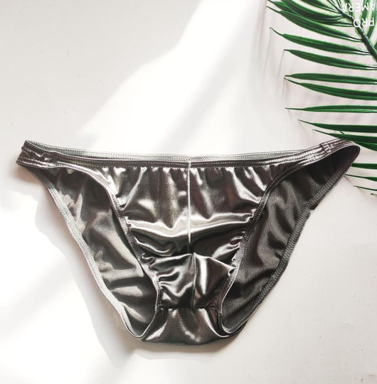 Ropa Interior Masculina Sexy de Talle Bajo Triangular Sedosa Secado Rápido Ajustada Tendencia Juvenil Transpirable y Fitness - Image 3