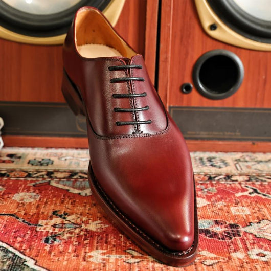 Zapatos Artesanales Goodyear Punta Fina Vino Tinto - Estilo Distintivo - Image 4