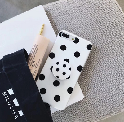 Funda iPhone 7 8 Plus con Soporte Giratorio y Diseño Onda Puntillista - Image 4