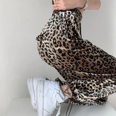 Pantalones Harlem Leopardo Sueltos - Leggings Deportivos Modernos - Image 2