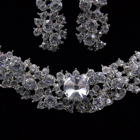 Conjunto de Aretes y Collar Gota de Agua con Diamantes Completos - Image 6