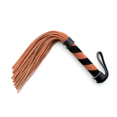Látigo de Cuero Corto para Parejas - Entrenamiento y Placer - Image 10