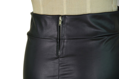 Falda de Cuero Sintético Talle Alto con Bolsillos para Mujeres Plus Size - Image 11
