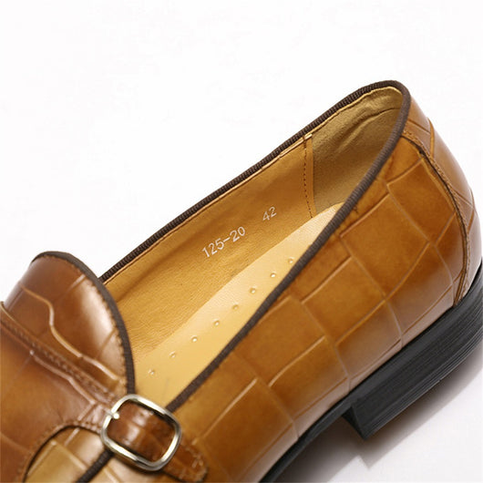 Zapatos Casuales de Cuero con Patrón en Relieve para Hombre - Image 10