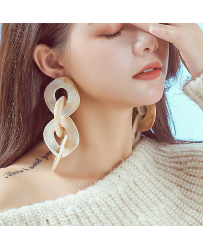 Aretes Acrílicos Grandes Elegantes de Estilo Europeo Americano - Image 13