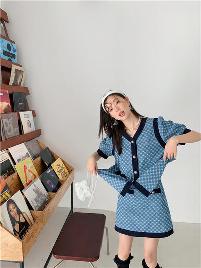 Conjunto Jacquard Vintage: Blusa Escote V y Shorts Cintura Alta - Image 4