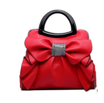 Bolsa de Cuero para Mujer Diseñador con Flores Grabadas - Estilo Retro Elegante - Image 11