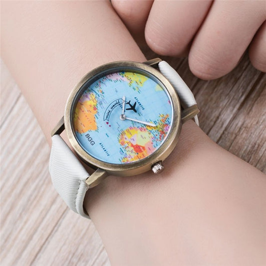 Reloj de Cuarzo con Patrón de Avión y Mapa Mundial