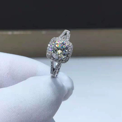 Anillo de Moissanita D Color con Doble Fila de Engastes Cuadrados para Mujer - Image 3