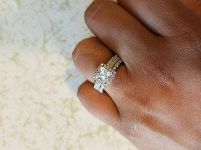 Anillo de Circonita Versátil para Mujer - Diseño Minimalista Elegante - Image 9