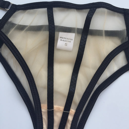 Conjunto de Lencería Sensual de Encaje Transparente - Image 7
