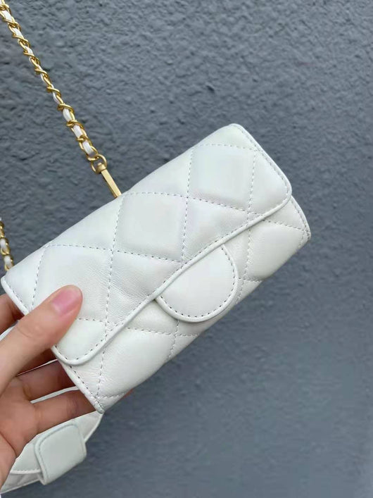 Bolso Mini Cuadrado con Cadena de Diamantes y Labial - Image 18