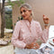 Blusa Larga con Volantes y Costuras Decorativas
