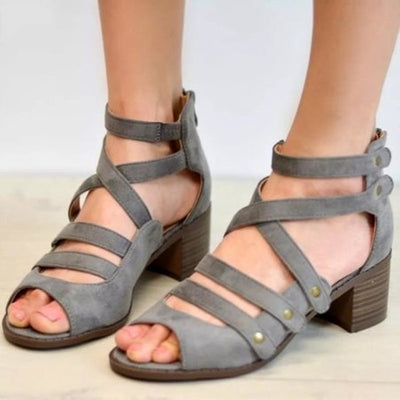Sandalias Oversized con Tachuelas - Image 4