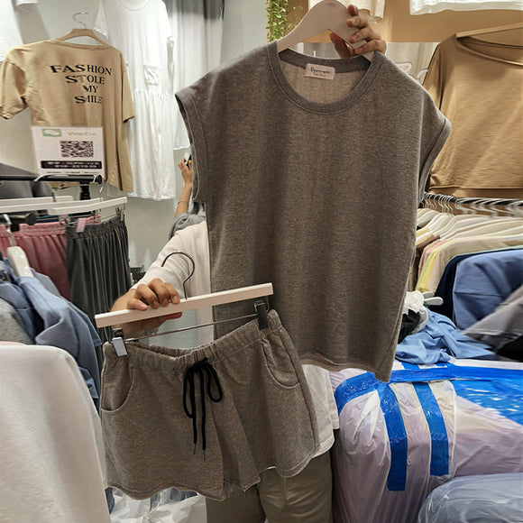 Conjunto Deportivo Coreano: Shorts Sueltos y Playera Sin Mangas