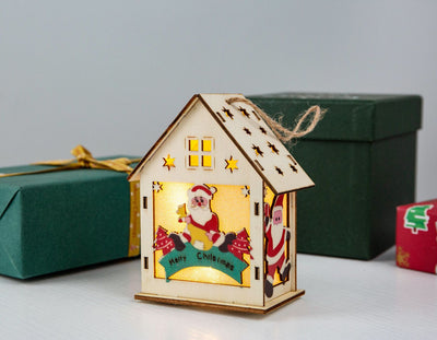 Cabaña Navideña Luminosa de Madera con Decoraciones Coloridas - Image 7