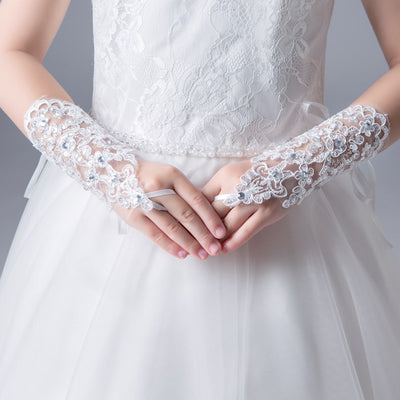 Guantes Encaje Diamante sin Dedos para Niñas - Perfectos para Bodas y Eventos - Image 4