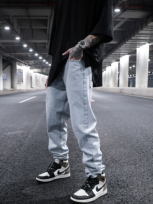Jeans Rectos Ajustados con Bordado Love