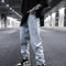 Jeans Rectos Ajustados con Bordado Love