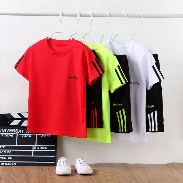 Conjunto Deportivo Infantil de Dos Piezas con Shorts