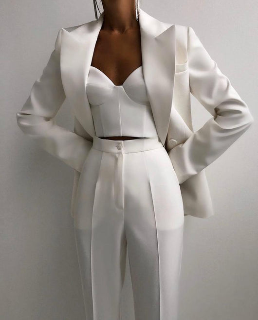 Blazer Ejecutivo para Mujer con Solapas de Pico y Doble Botonadura - Image 10