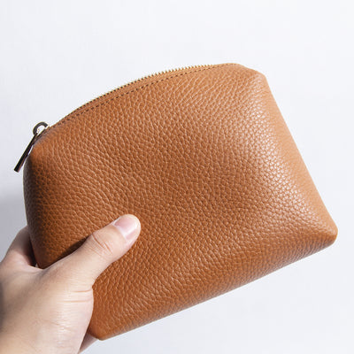 Bolsa de Almacenamiento de Cosméticos en Cuero Grabado con Patrón de Lichi - Image 4