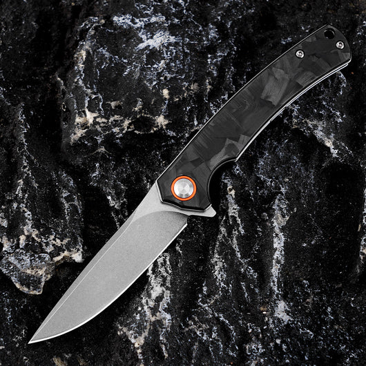 Cuchillo de Acero D2 con Fibra de Carbono para Camping y Aventura