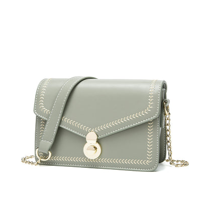 Bolso Mensajero de Cadena Dorada para Mujer - Versátil y Moderno - Image 4