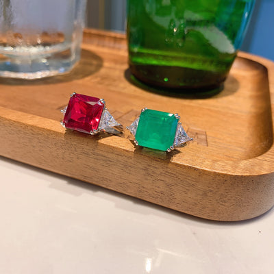 Anillo de Rubí y Esmeralda Sintética con Elegancia Clásica para Mujer - Image 10