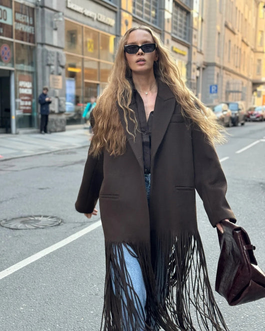 Abrigo de Lana con Flecos para Mujer - Estilo Urbano - Image 17