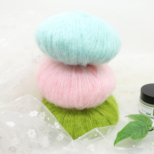 Suéter y chal de mohair para bebé con detalle de tejido