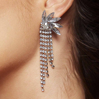 Aretes Largos Superpuestos en Capas con Borlas - Image 9