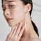 Aretes Largos con Borla Dorada - Elegancia Pendiente