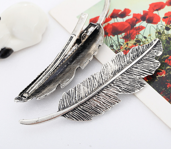 Pasador de Cabello de Hojas Grandes y Plumas - Diseño de Moda Europea y Estadounidense - Image 5