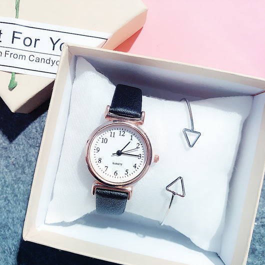 Reloj de cuarzo con esfera pequeña y pulsera triangular - Image 14