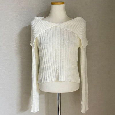 Blusa de Punto Elegante Escote V Hombros Descubiertos Ajustada - Image 4