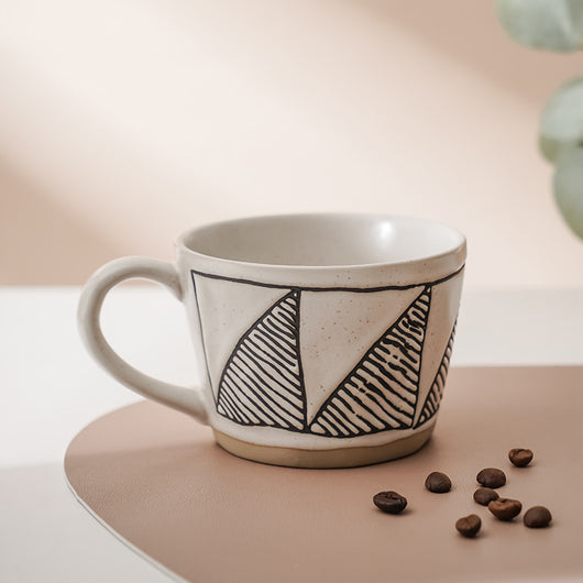 Taza de Café de Cerámica Artesanal con Flor Azul - Image 4