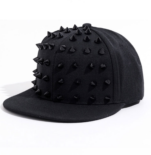 Gorras Negras con Remaches - Image 9