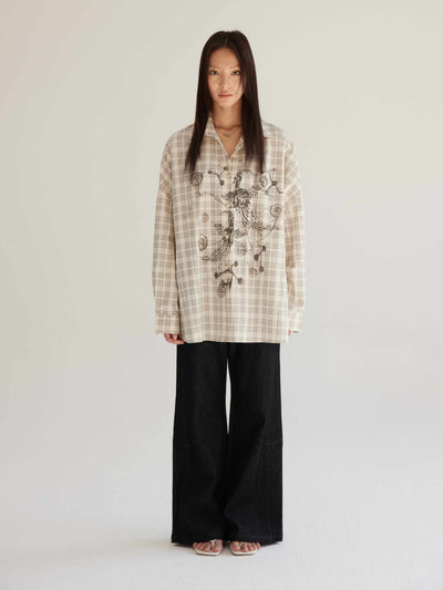 Camisa Cuadriculada Beige Oversized con Protección Solar para Mujer - Image 5
