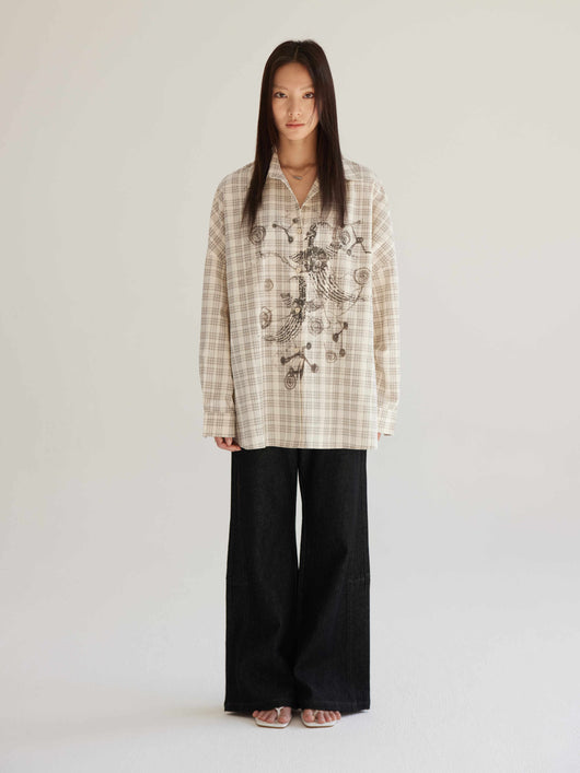 Camisa Cuadriculada Beige Oversized con Protección Solar para Mujer - Image 5