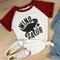 Playera de Algodón con Cuello Redondo y Mangas Raglán Estampada