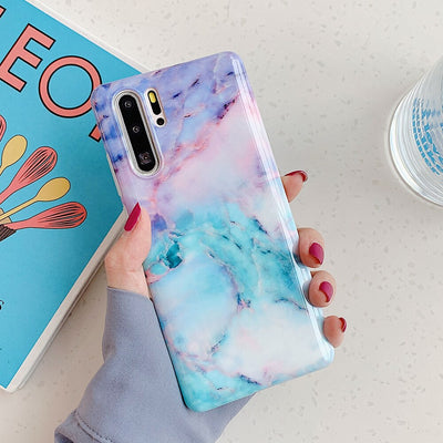 Funda para celular con patrón mármol degradado - Image 4