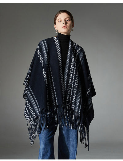 Chal Étnico Azul Marino con Borlas y Tejido Jacquard - Image 17