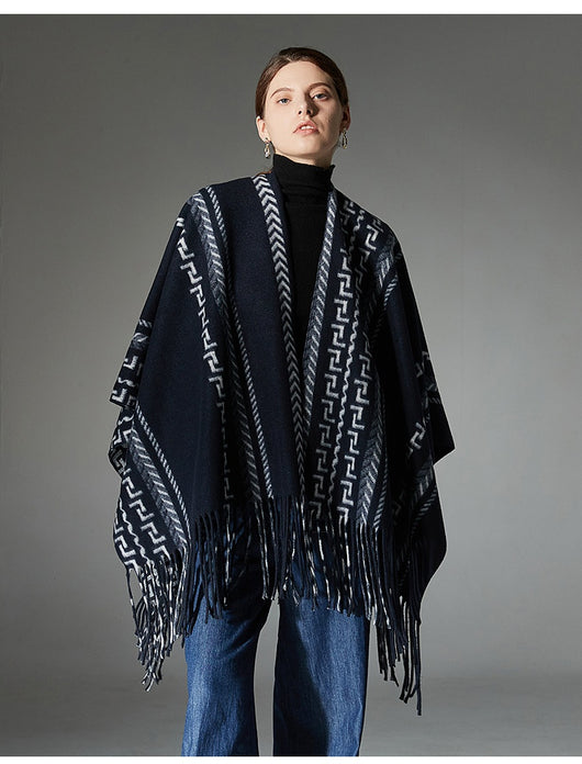 Chal Étnico Azul Marino con Borlas y Tejido Jacquard - Image 17